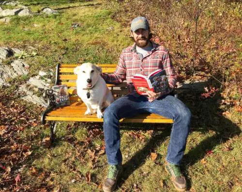 Il marine e il randagio: la nuova vita insieme dopo l'orrore della guerra