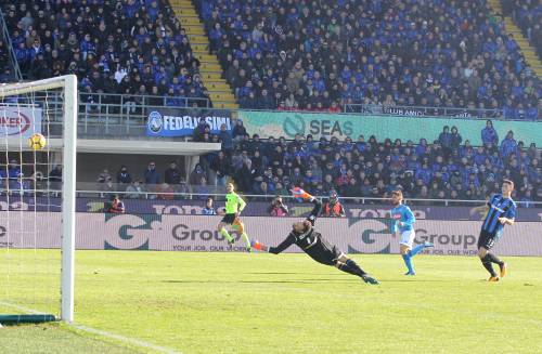 La fame di Mertens esalta il nuovo Napoli più cinico che bello