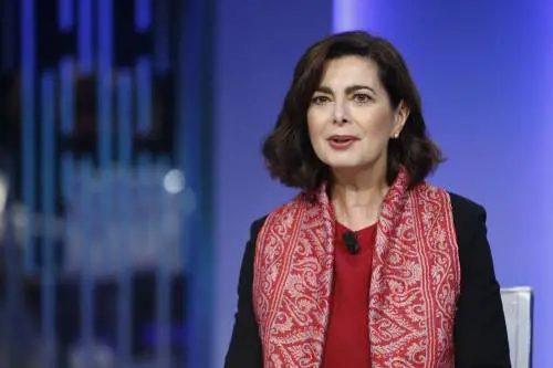 Shoah, Boldrini all'attacco: "Non esiste fascismo buono"