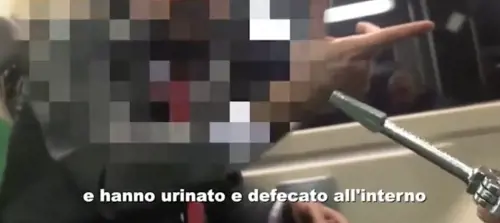 La gang che terrorizza i treni: pestano pure i poliziotti