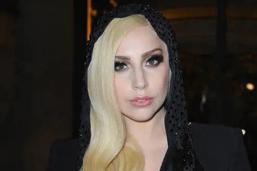 Lady Gaga incontra i suoi parenti siciliani