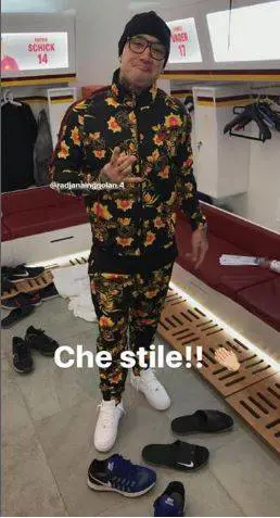 Nainggolan e il suo look bizzarro. Alisson lo prende in giro: "Che stile"