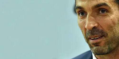 Buffon due volte ventenne, la partita infinita di superGigi