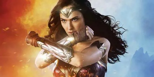 Torna la sexy Wonder Woman. Vera "super eroina" con l'anima