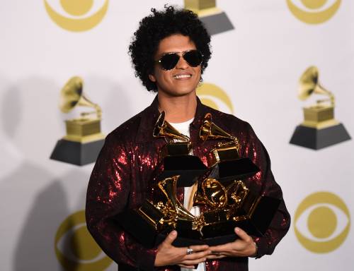 Bruno Mars è il re dei Grammy Awards