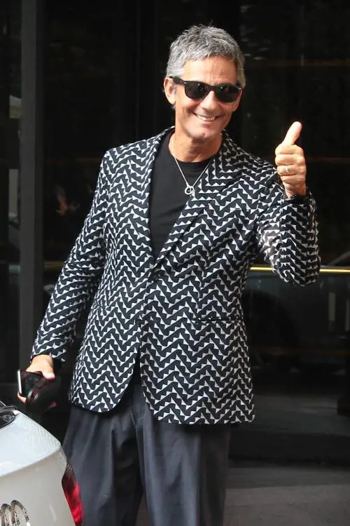 Fiorello chiama al telefono Baglioni: "Accetto l'invito, vengo al Festival"