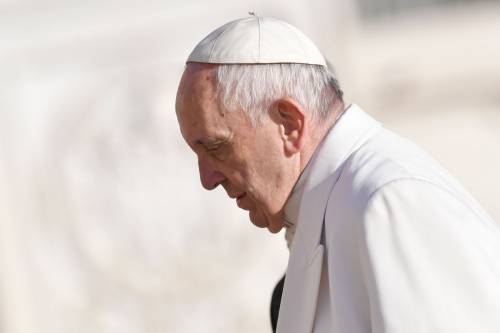 Bergoglio: "La sedazione è un estremo rimedio"