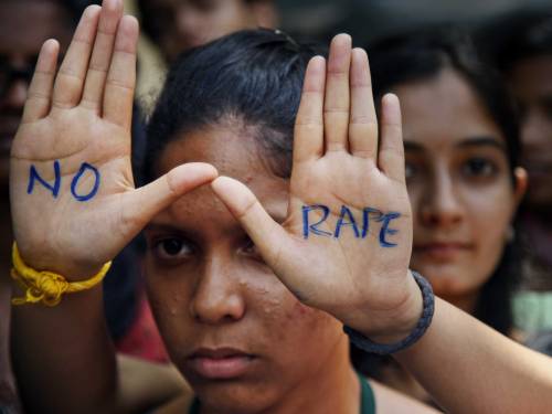 Orrore in India: un'altra ragazza stuprata e poi bruciata viva