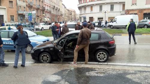 La città (e il Paese) a due facce: è una ferita. Tra accoglienza a tutti i costi e intolleranza