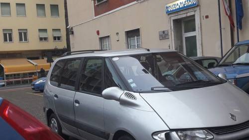 Presi 3 passeur afghani: nell'auto portavano 14 migranti