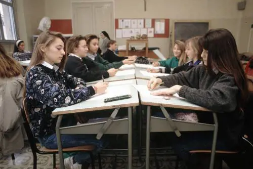 Cari politici ricordatevi dell'istruzione