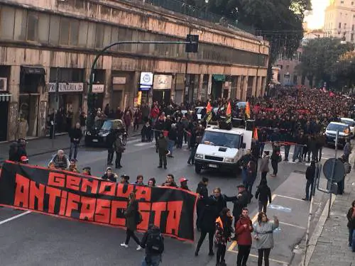 "Ventenne con problemi psichici aggredito dagli antifascisti"