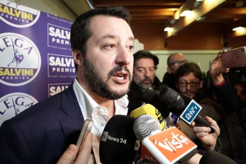 Piacenza e Macerata, Salvini contro gli antifascisti: "Vermi"