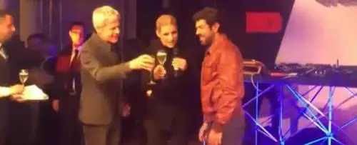 Sanremo, la doppia gaffe della Hunziker davanti a Baglioni
