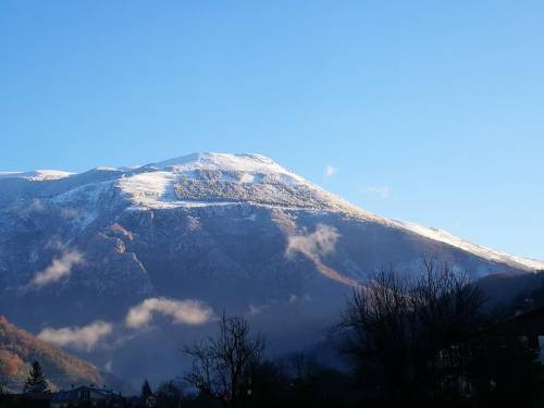 Casapound sul monte Giano: "Ripristinata la scritta Dux"