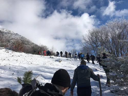 L'intervento di CasaPound sul monte Giano: "Ripristinata la scritta Dvx"