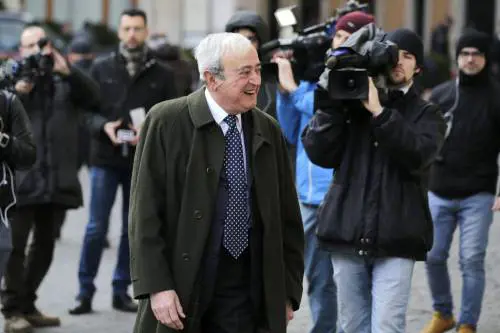 "Un'imposta utile e giusta. Padoan ragiona da burocrate"