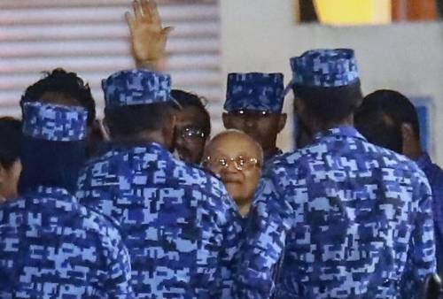 Maldive nel caos, arrestato l'ex presidente e giudici Corte suprema