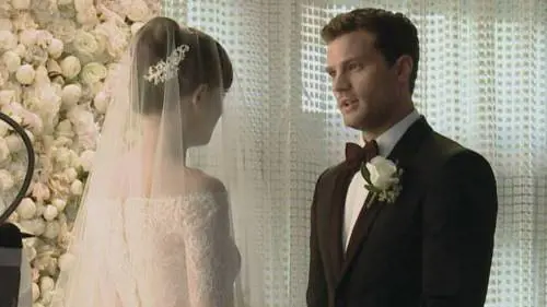 "Cinquanta sfumature di rosso" e di ridicolo