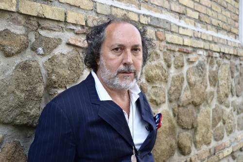 "La Schlein? È una 'amichettista' che parla agli Erasmus"