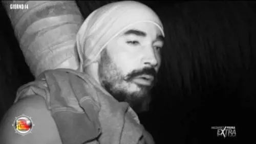 Isola dei Famosi, il passato difficile di Amaurys: "Dopo la morte di mio padre, hanno operato mio figlio"