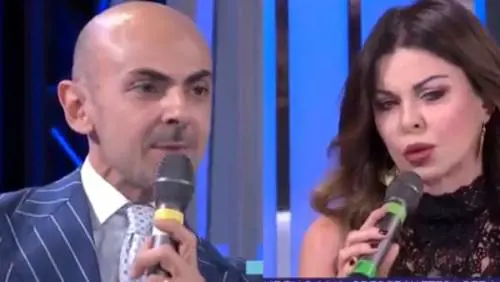 Parietti-Miccio, lite in diretta: "Alle 4 di pomeriggio ti vesti come a Capodanno"