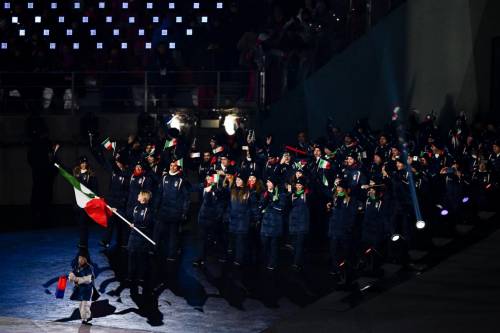 A PyeongChang sfila la bandiera dell'Italia