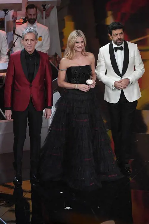 Fazio, Conti e i salotti snob: ecco i rosiconi di Sanremo