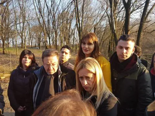 Meloni dentro Rogoredo: "Basta zone franche"