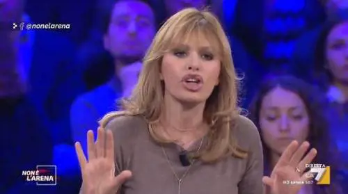 La Mussolini lancia una web crociata contro gli hater del duce: "Denuncio tutti"