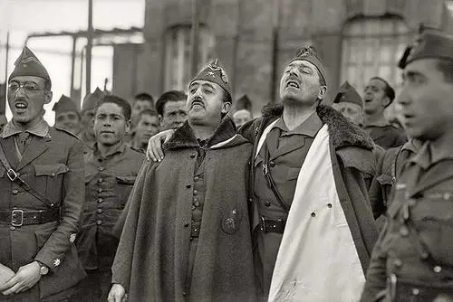 Spagna, la salma di Franco non finirà a Madrid. "Troppo pericoloso"