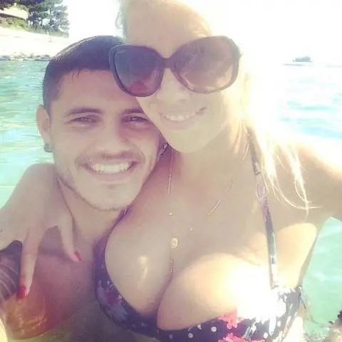 Icardi e Wanda Nara in coro: "Quereliamo tutti per l'inesistente scandalo sessuale"
