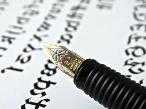 Calligrafia, contro il logorio della vita moderna