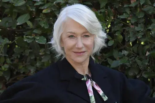 “Regina” Mirren dall’Oscar alla procura: nei guai per abusi edilizi?