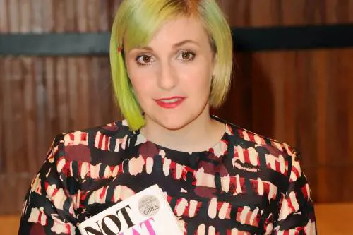 Lena Dunham sotto attacco: "Troppo bianca per parlare dei siriani"