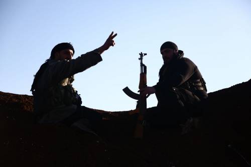 Perché Israele sostiene 7 gruppi ribelli in Siria