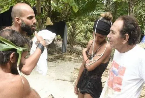 Isola dei Famosi, furibonda lite tra Giucas e Jonathan: "Sei aggressivo"
