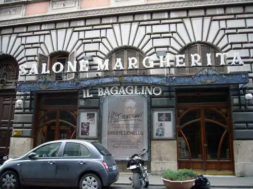 "Fermiamo la vendita del Salone Margherita"