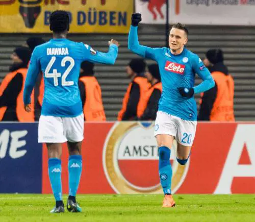 Il Napoli vince 1-0 a Lipsia ma non basta