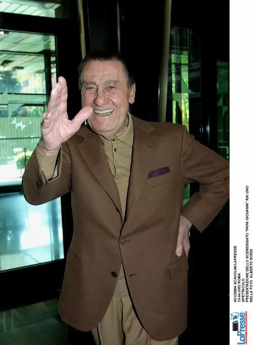 Sordi, il re di Roma che fu consacrato da uno sputo di Totò