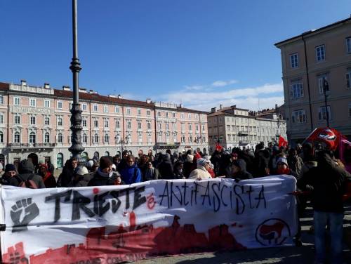 Cortei, la Polizia: "In piazza non antifascismo ma criminalità"