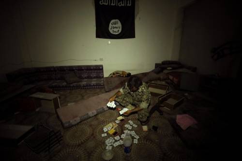 Siria, i terroristi dell’Isis evadono  da una prigione degli alleati Usa