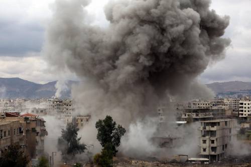 Tregua in Siria mai cominciata. Su Ghouta bombe al cloro