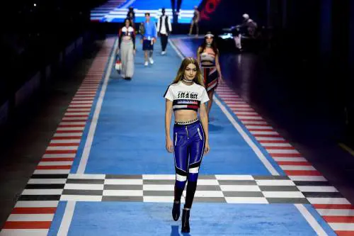 Tommy Hilfiger: la sfilata è come la Formula 1