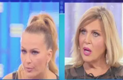 Isola, l'audio di Nadia a Eva: "Tu non sei una bugiarda. Ma io non posso rischiare di perdere mia figlia"