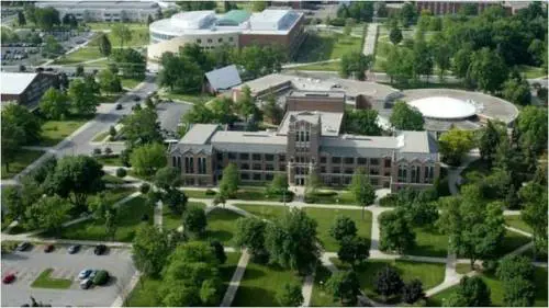 Arrestato lo studente che ha ucciso i genitori nel Michigan