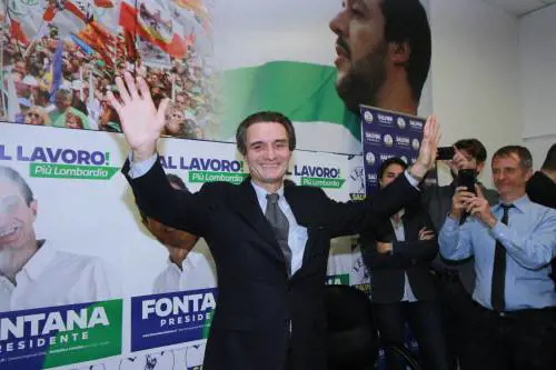 Fontana vince di venti punti. Milano, centrodestra al 40%