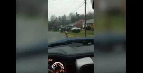 Usa, il figlio fa il bullo sul bus: il padre lo fa andare a scuola di corsa