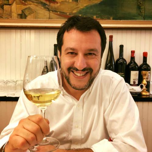 Il tweet di Matteo Salvini contro i suoi nemici