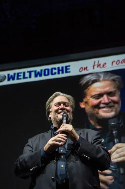 Ora Bannon corteggia i populisti europei e sogna "l'Internazionale sovranista"